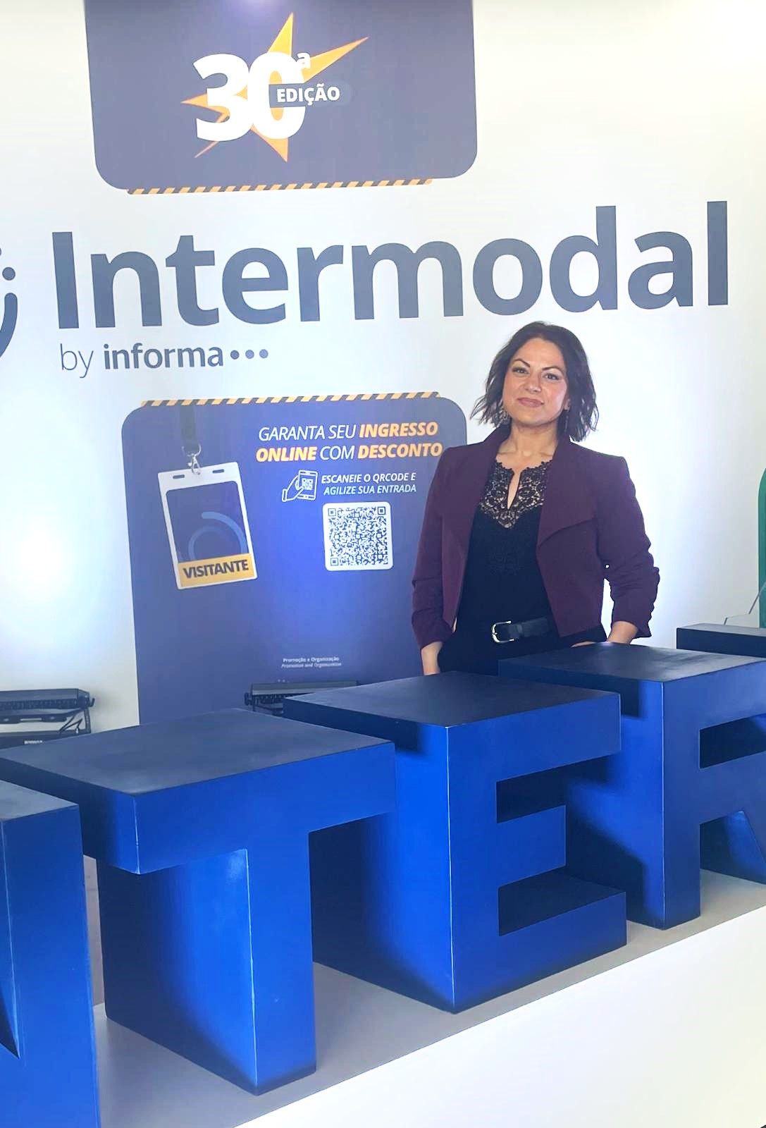 Zeynep Coezer Freightcamp LinkedIn post visual